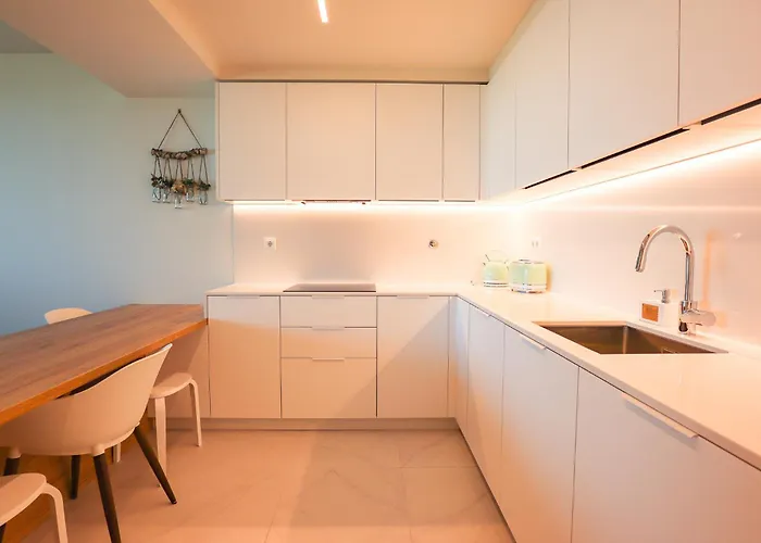 Cond Bayline Salmao - Spa-pool-gym-beach - By Bedzy