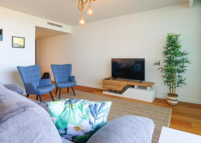 Cond Bayline Salmao - Spa-pool-gym-beach - By Bedzy *